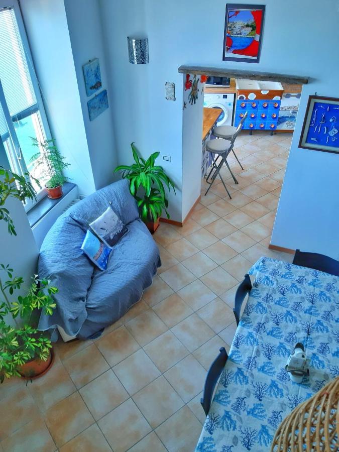 Apartamento La Casa Azzurra Procida Exterior foto